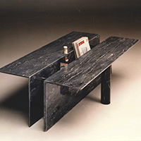 Tavolino - consolle. Porcinai/Pratelli - Valdera marmi 1989