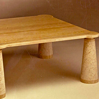 Tavolino in travertino. Porcinai/Pratelli.Valdera marmi - 1989